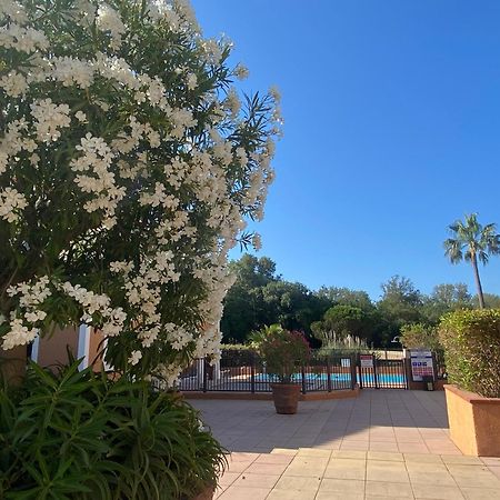 2 Bedrooms, 15 Min Walk To Beach, Ac, Pool & Fiber Internet In A Quiet, Private Gated Domain 5Kms To St Tropez Cogolin Extérieur photo